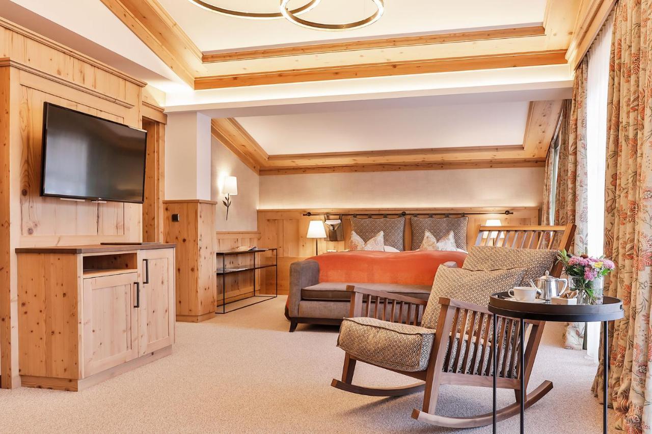 Superior Hotel Tirolerhof - ツェル アム ゼー エクステリア 写真